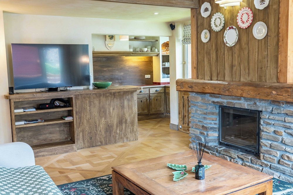 Apt Elegant With Balcony 9p/4br - Megeve Center