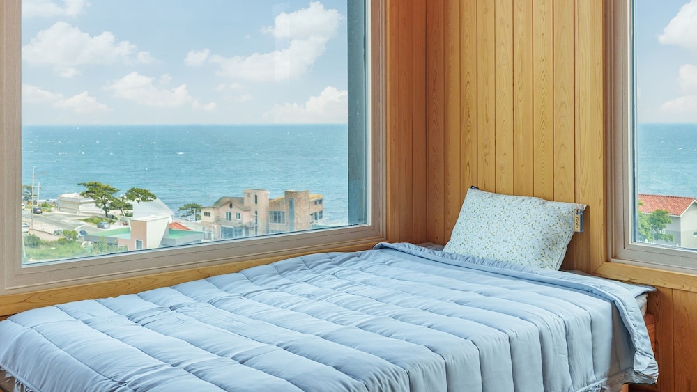 Gyeongju Happy Dream Ocean View Pension