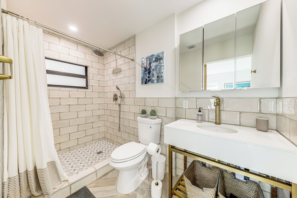 3 Mi to Beach: Renovated Haven in Fort Lauderdale!
