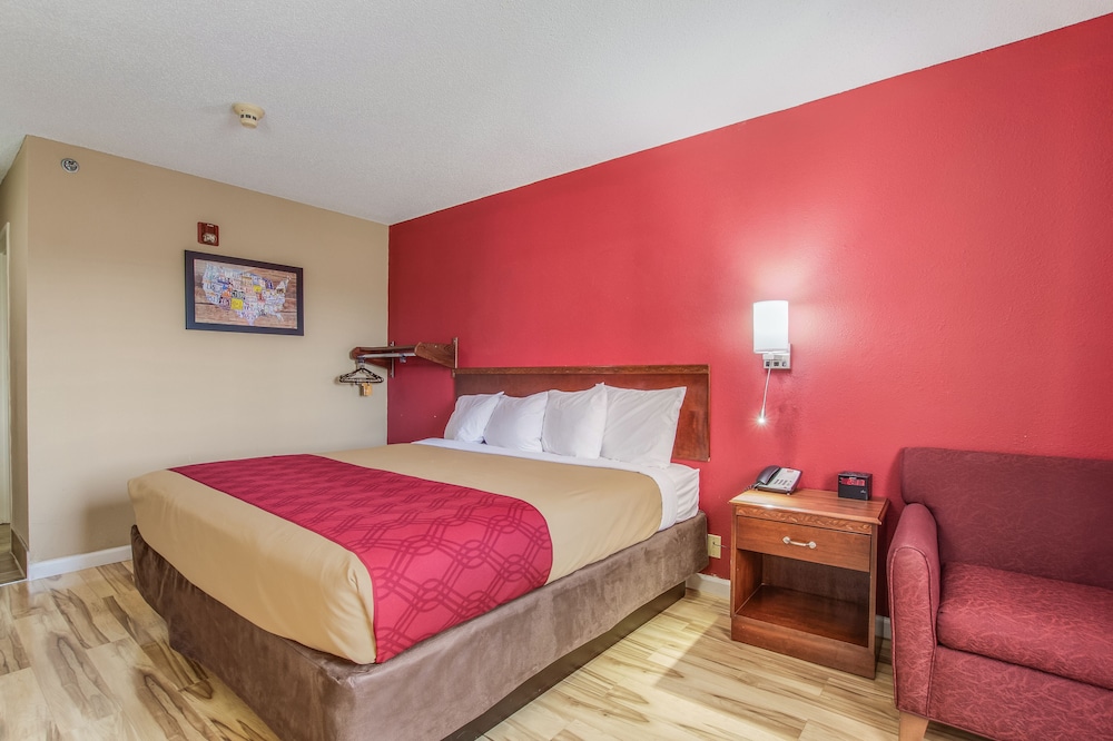 Econo Lodge Shelbyville - Property Image 27