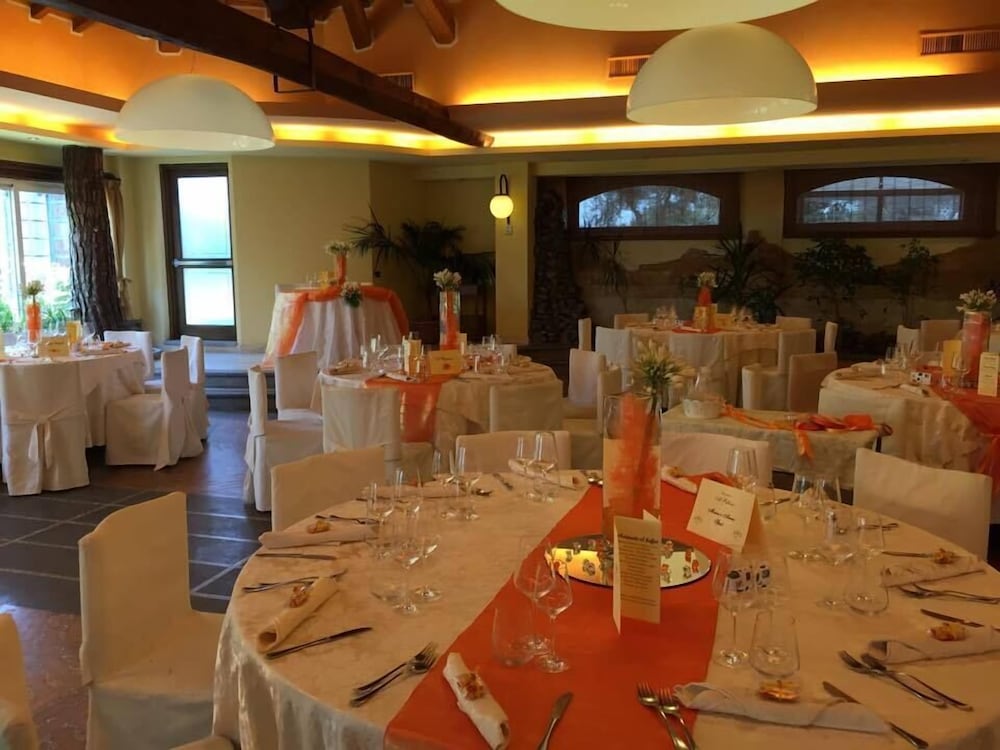 meeting & event spaces