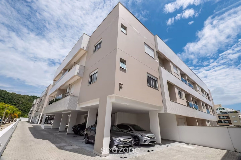 Full Stay in Condo With Pool Just 600 Meters From the Beach - Ccis