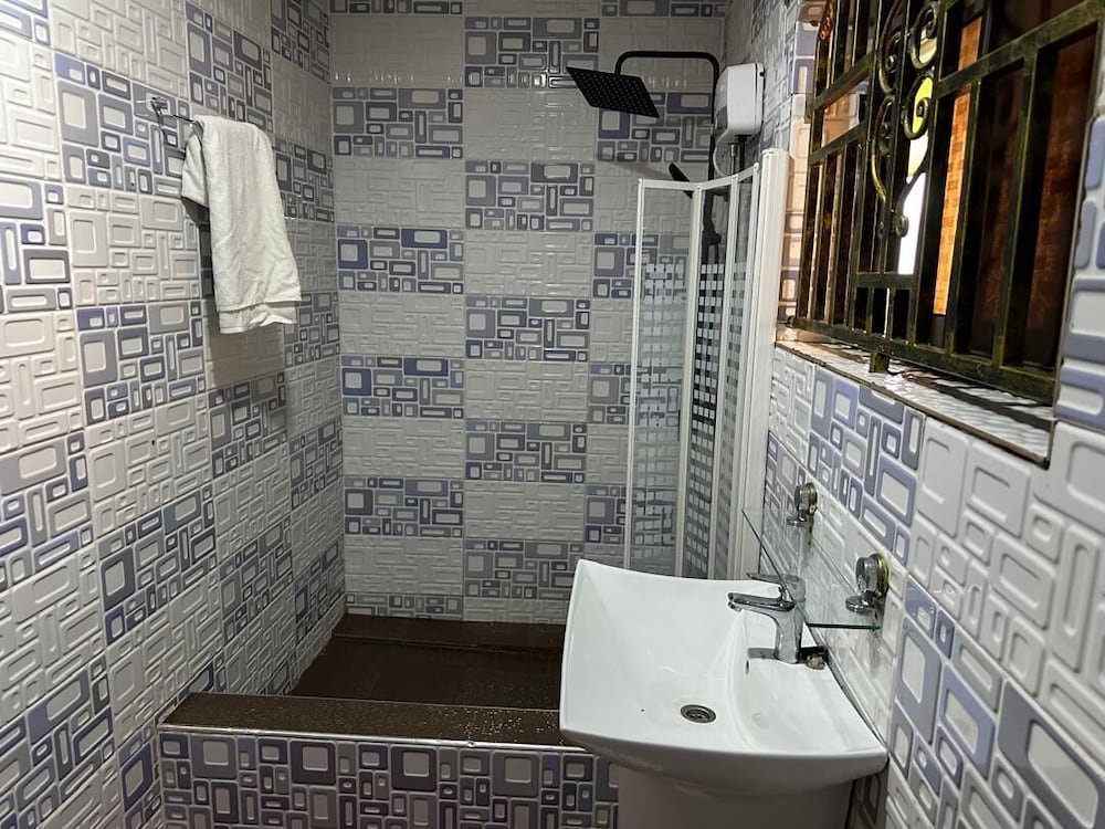 GQ Luxury Hills Hotel- Akropong Akwapim