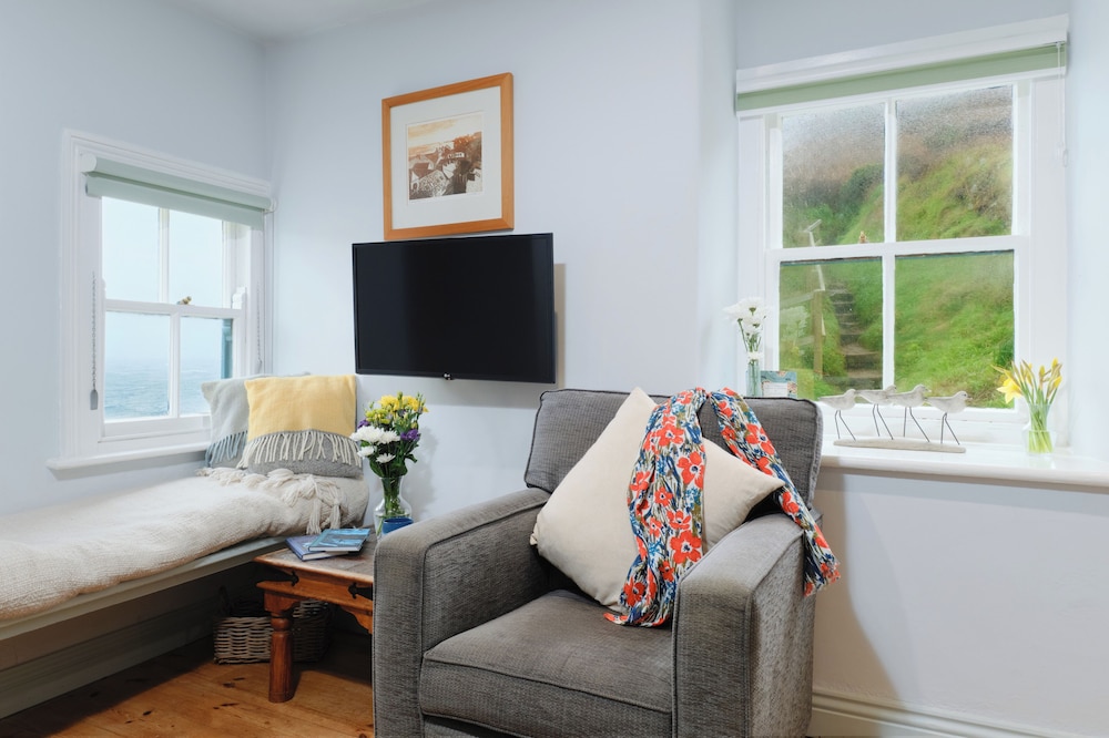 Corner Cottage