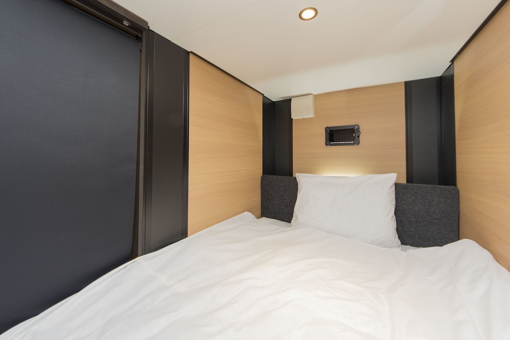 Ryoma Nishiooi I - Hostel