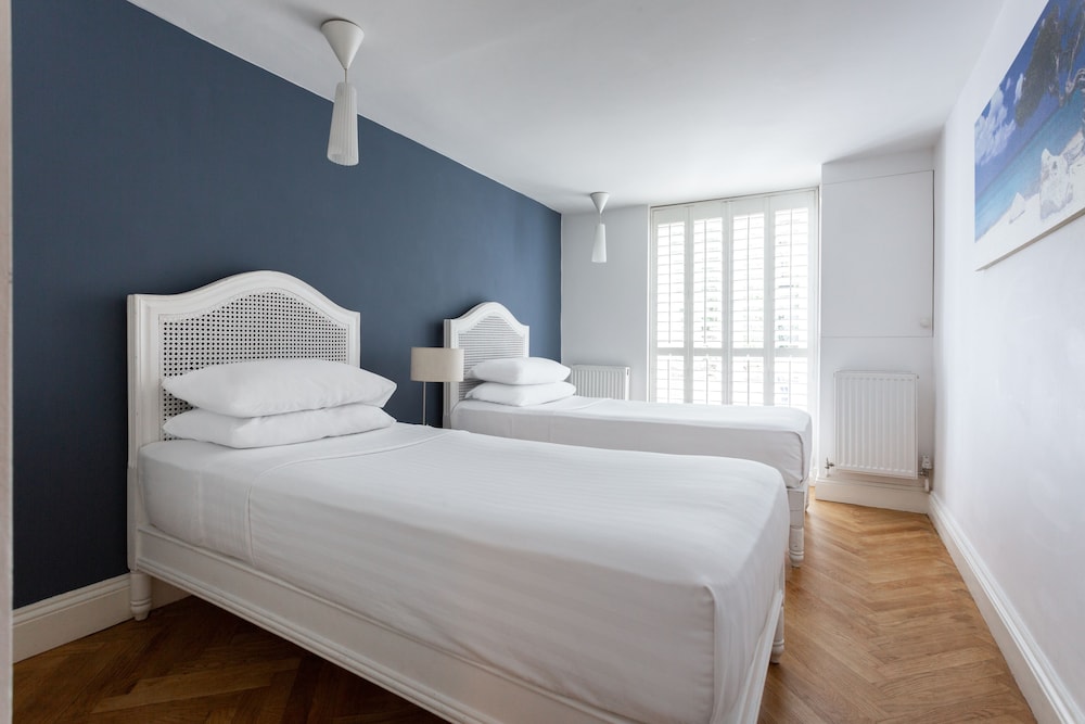 Ossington Street by Onefinestay