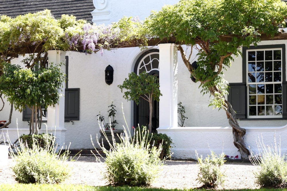Albourne Boutique Guest House