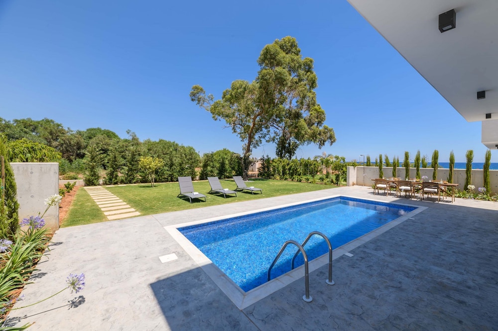 By The Beach - Sea Pearl Villa