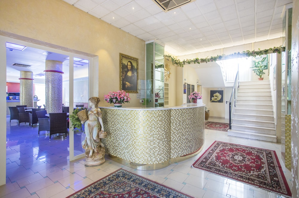 Hotel Madison - Image 1