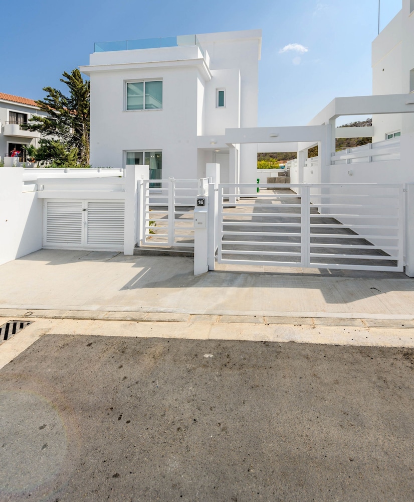 Green Bay Villa 16 in Protaras