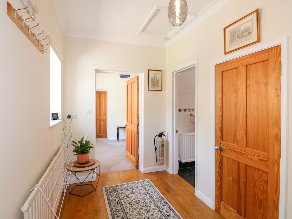 Elm Tree Cottage