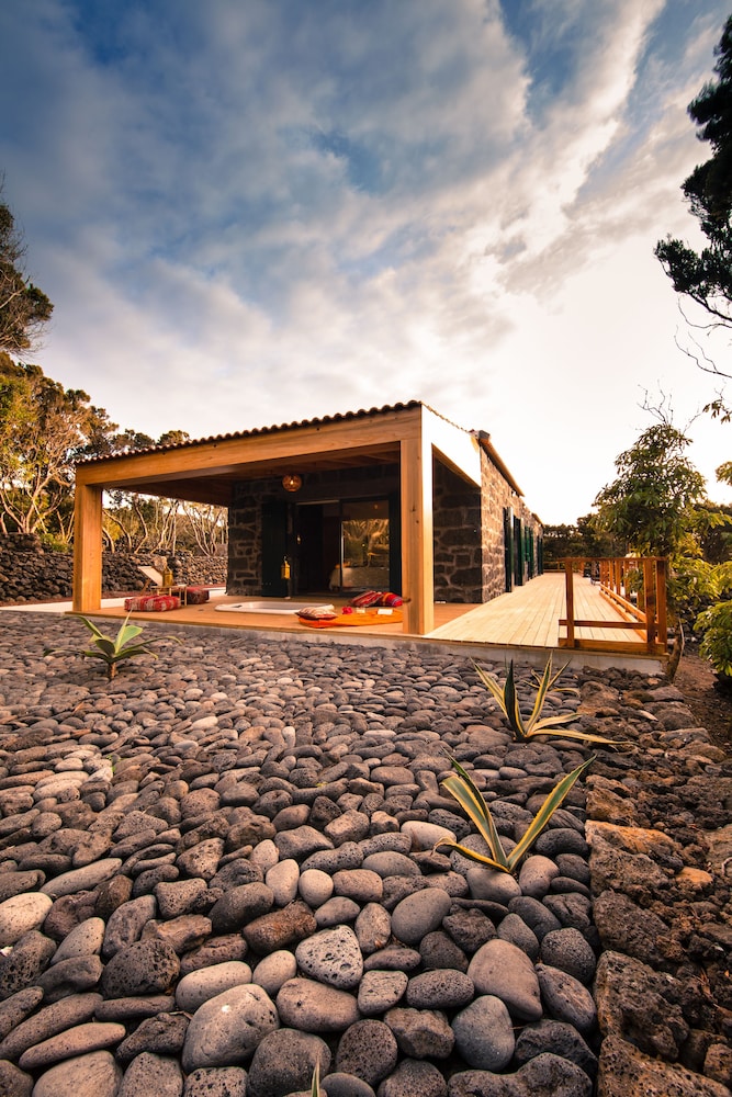 Hotel Pocinhobay - Image 1