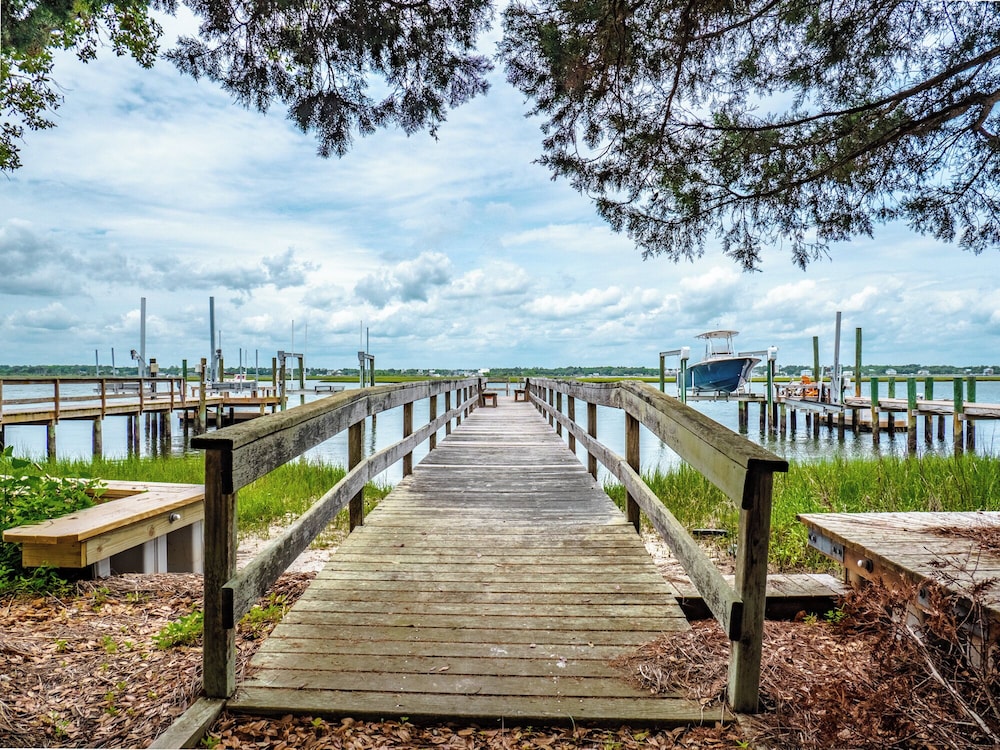 Eagles' Landing by Topsail Realty