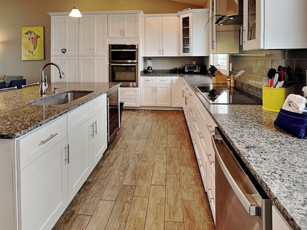 Sunshine Daydreams by Topsail Realty