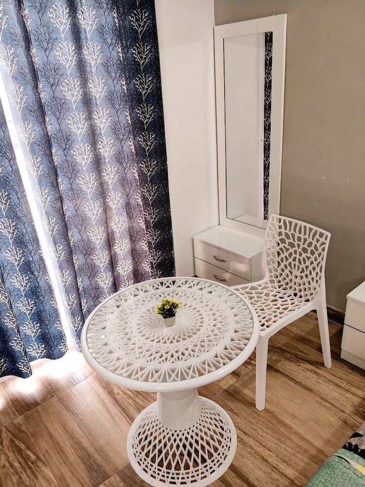 Delux Suite