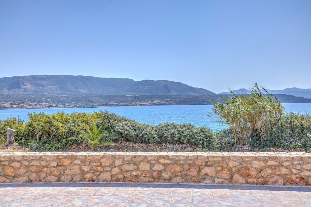 Sea Front Stone Villa Near Monemvasia