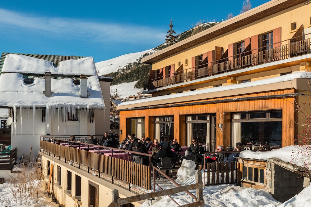 Huez Vacations - Klubhotel Le Refuge by Skinetworks - Property Image 1