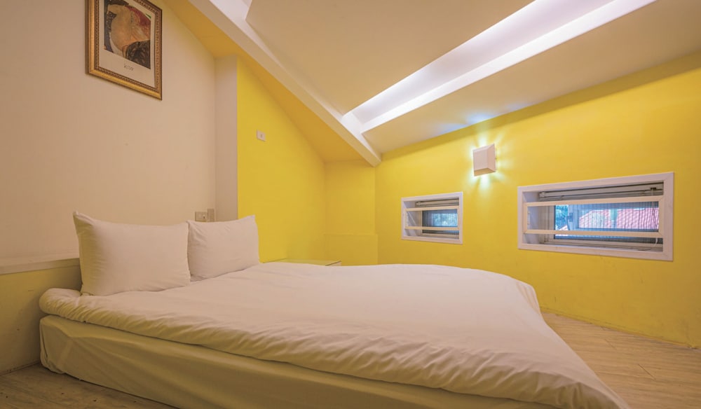 Regale Villa Hotel