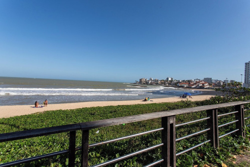 Apto Pet Friendly com 3 Su tes e Vista Para o Mar