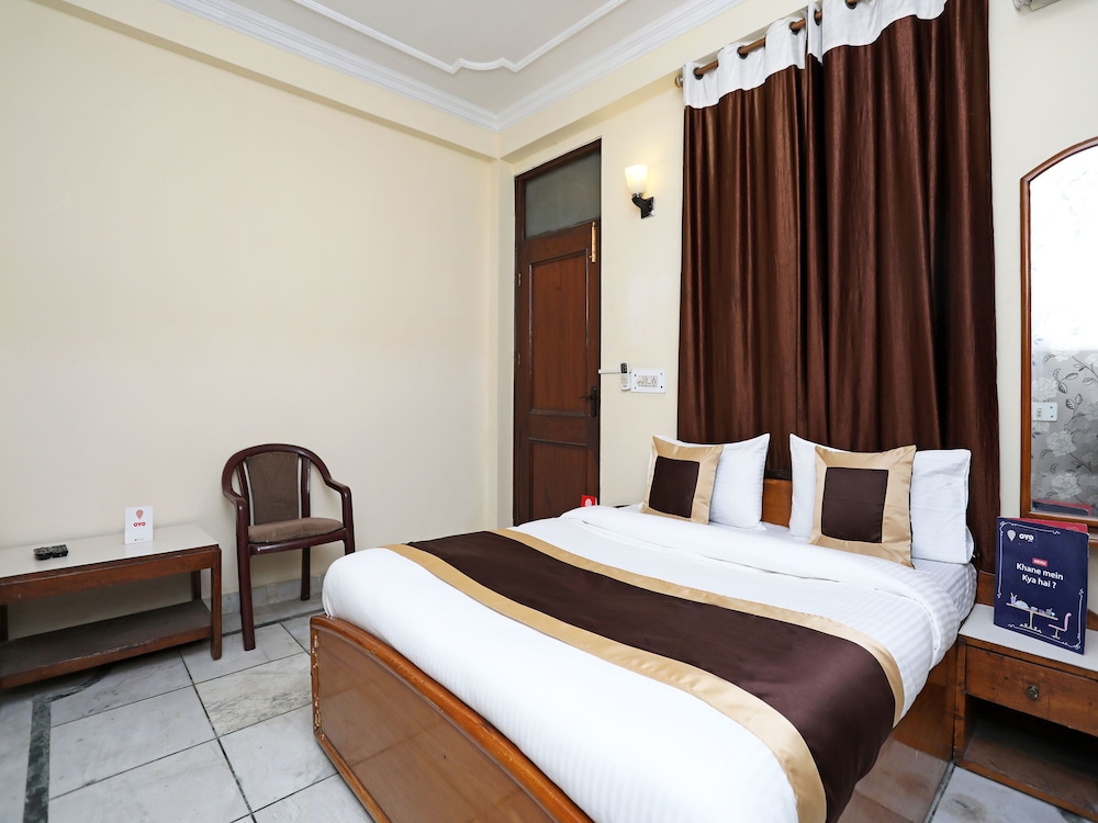 OYO 9916 Hotel Bhoomik Villas