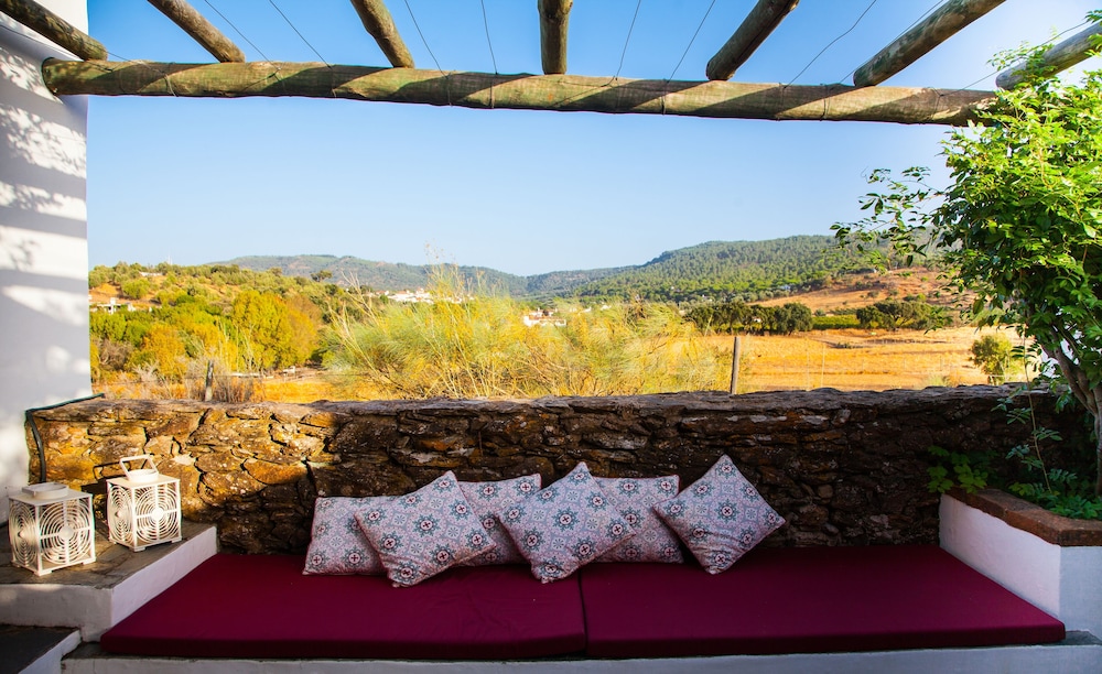 Herdade Água D'Alte, casa de huéspedes en Redondo — balance & terrace