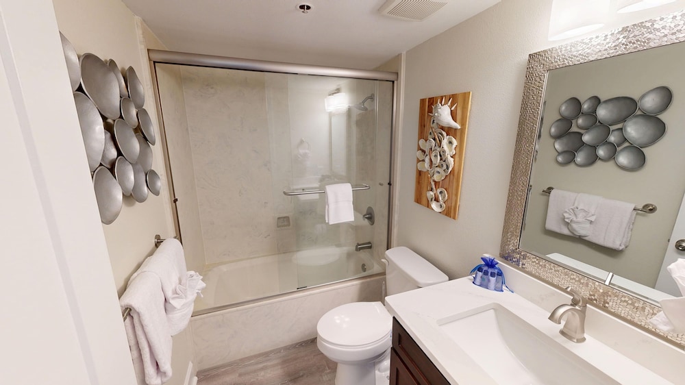 Islander 603 2 Bedroom Condo