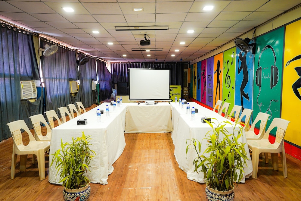 Hotel Kumar Plaza