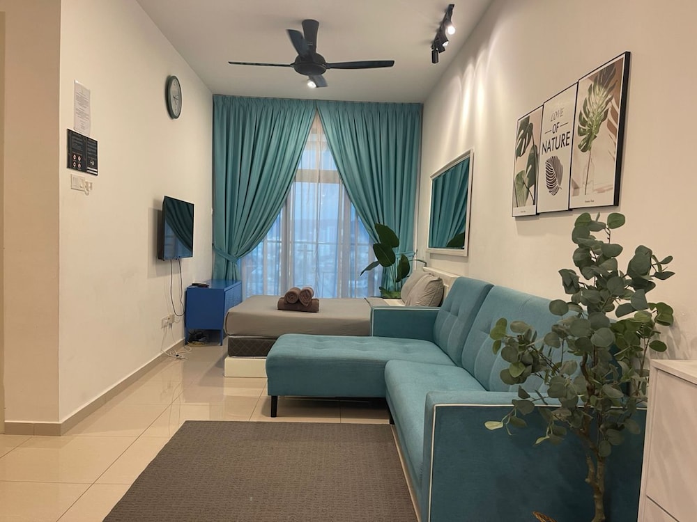 Legasi Kampung Bharu Guesthouse