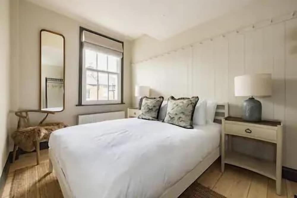 The North Kensington Cottage No 2