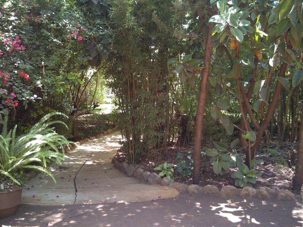 Octagon Lodge