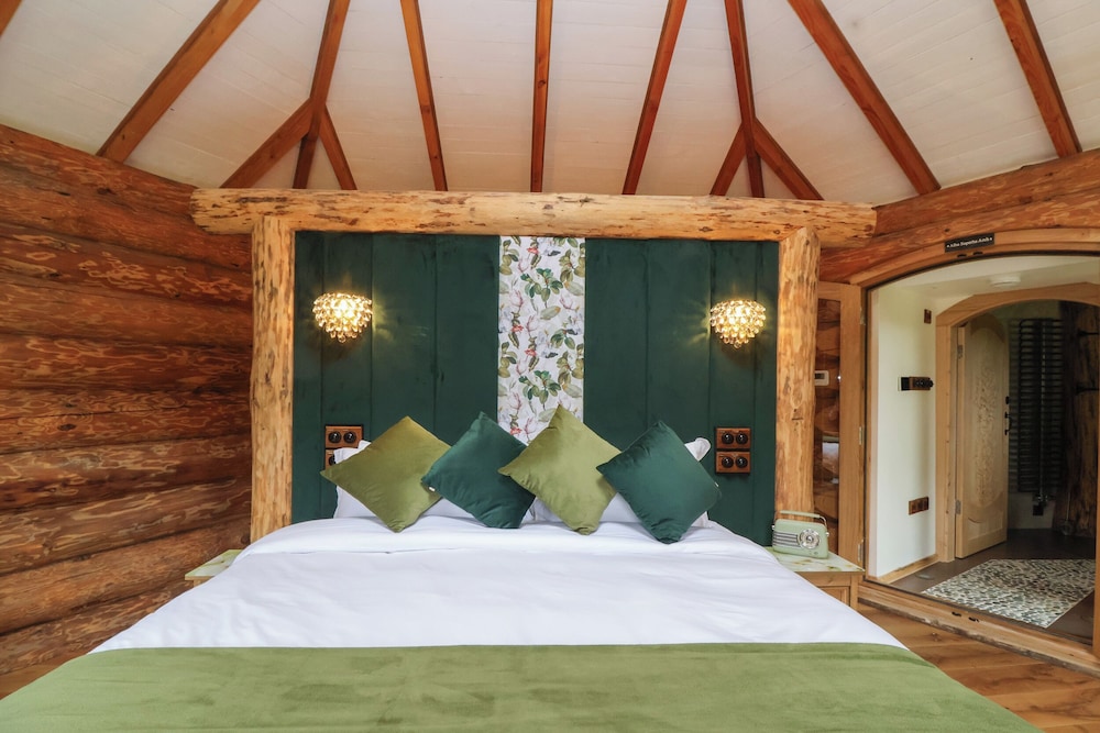 Copper Lodge