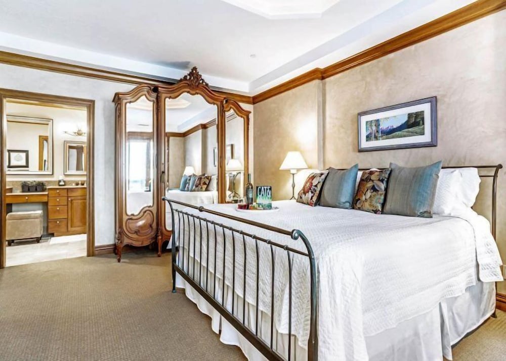 Ski in, Ski out 3 Bedroom Condo at the Beaver Creek Lodge