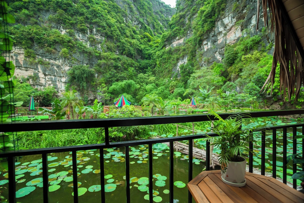Hoang Minh Mountainside Villa