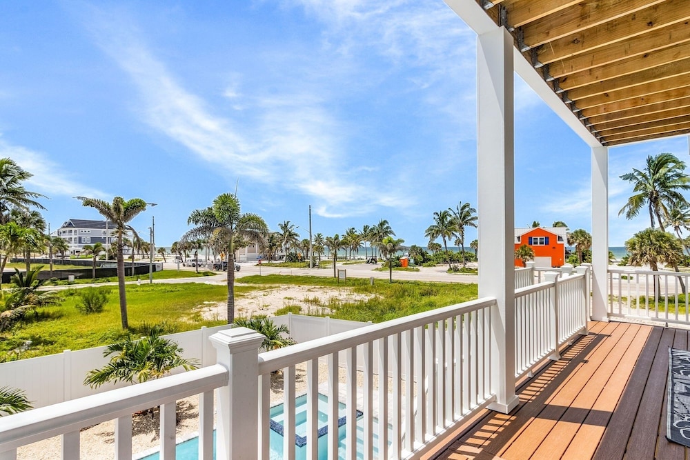 110 Sea Le Vie: 5br/4.5ba Brand New Build W/ Pool! 5 Bedroom Home