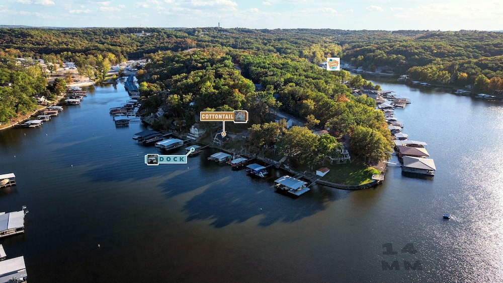 Sunrise Oasis - Enjoy Lakefront Living