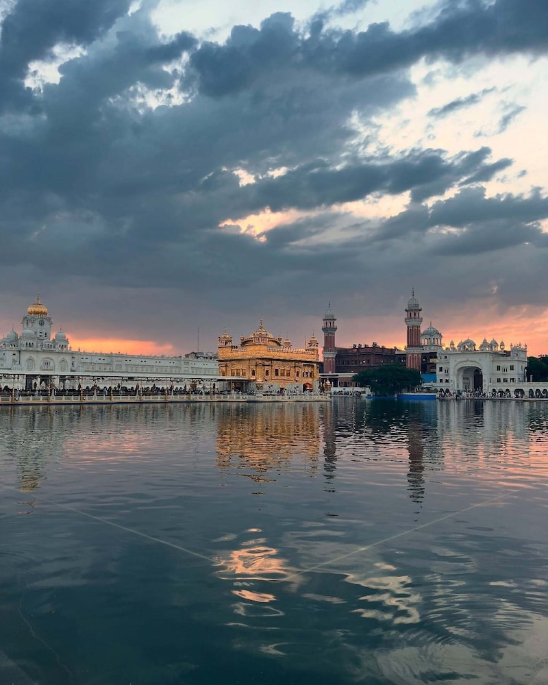 Hotel Pilgrim Near Golden Temple