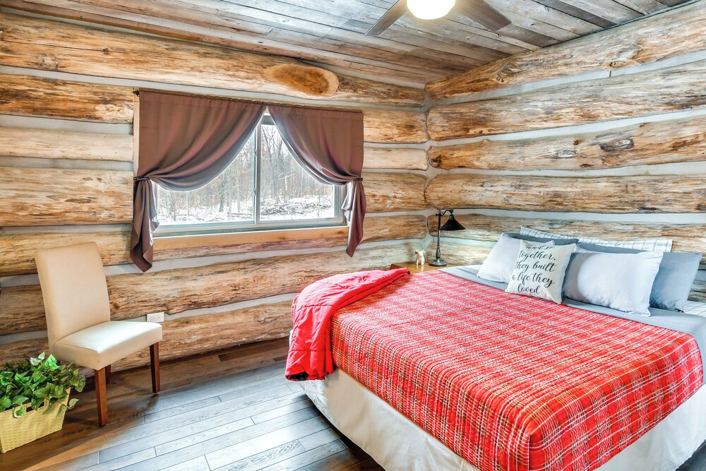 Perfect for Families: Custom-built Harrison Cabin!