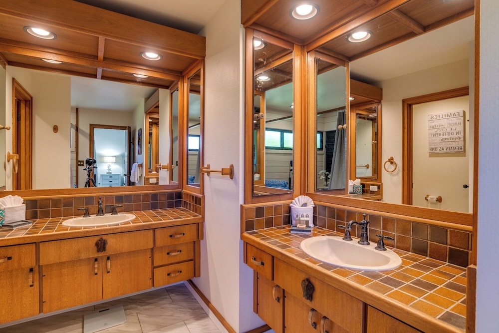Kapalua Ridge Villas by KBM