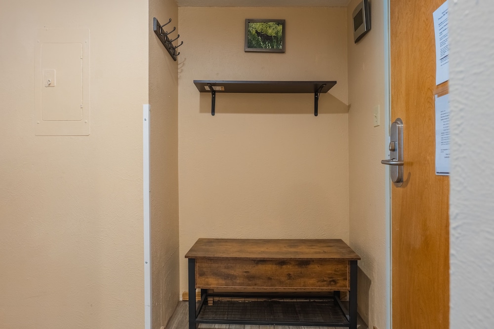 Ski Condo With Short Walk to Lifts - SH501 by Redawning view 5