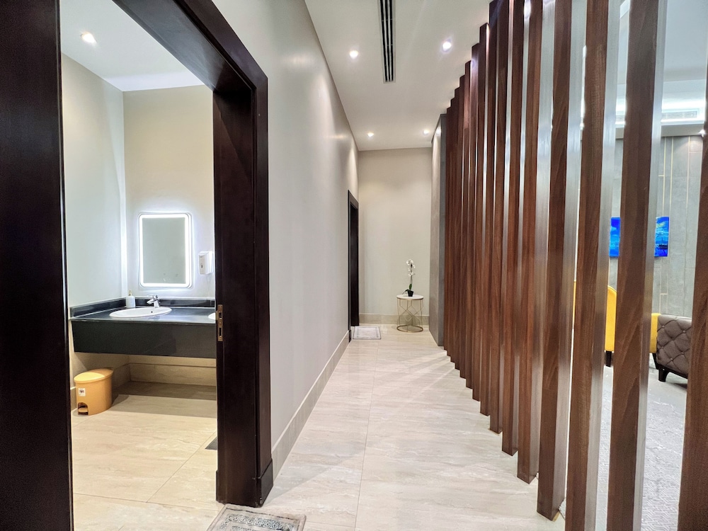 AL Ewan Pro Serviced Apartments
