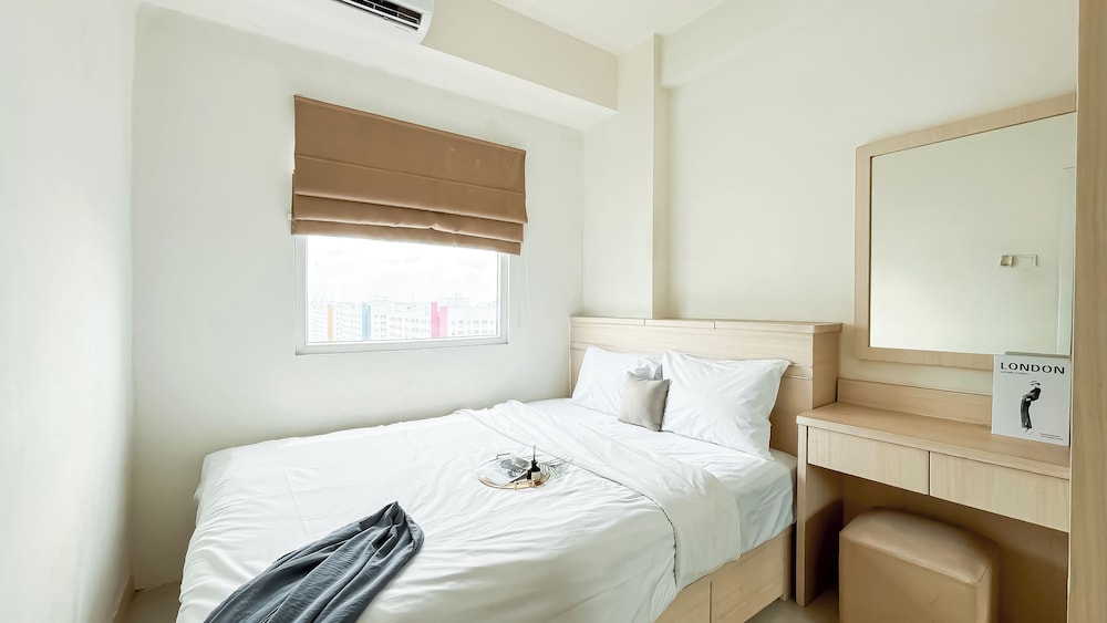 Restful And Homey 2Br At Green Pramuka City Apartment