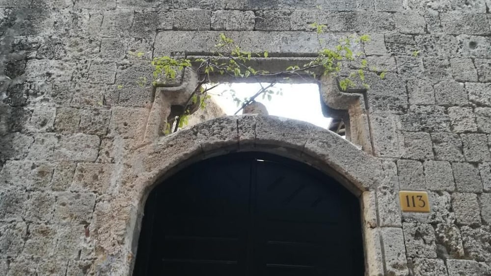 Saint Michel Apartments
