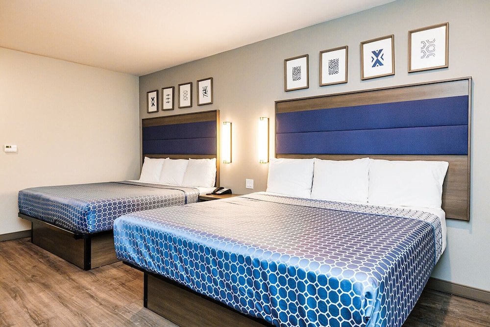 Palace Inn Blue Copperfield FM 529