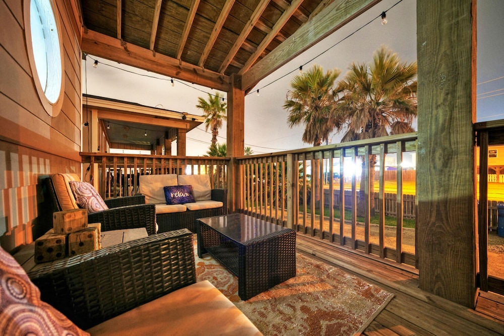 Peyton s Place by Avantstay 2 Blocks to Beach