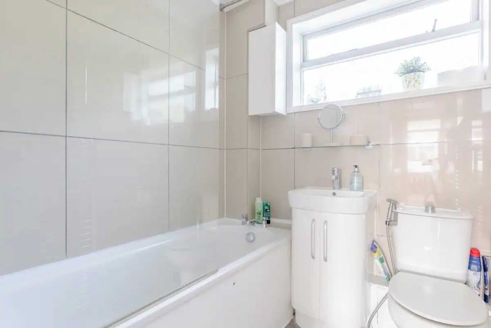 Lovely 3BD Family Home With Garden - Richmond!