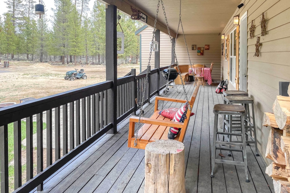 La Pine Hideaway Near Deschutes National Forest! view 2