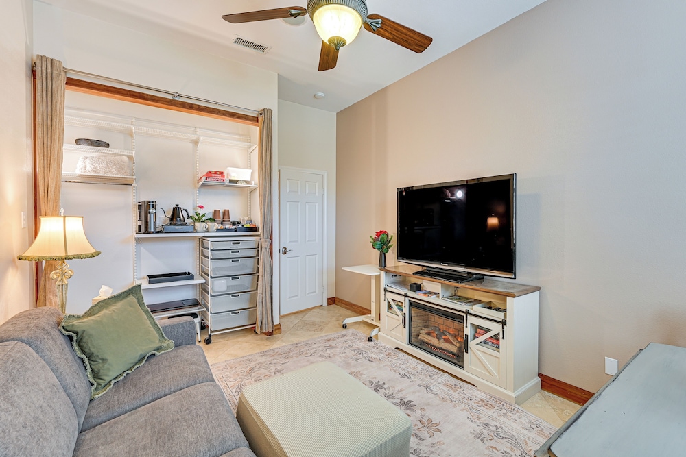 Private & Spacious Deluxe Rolling Hills Ranch Gem