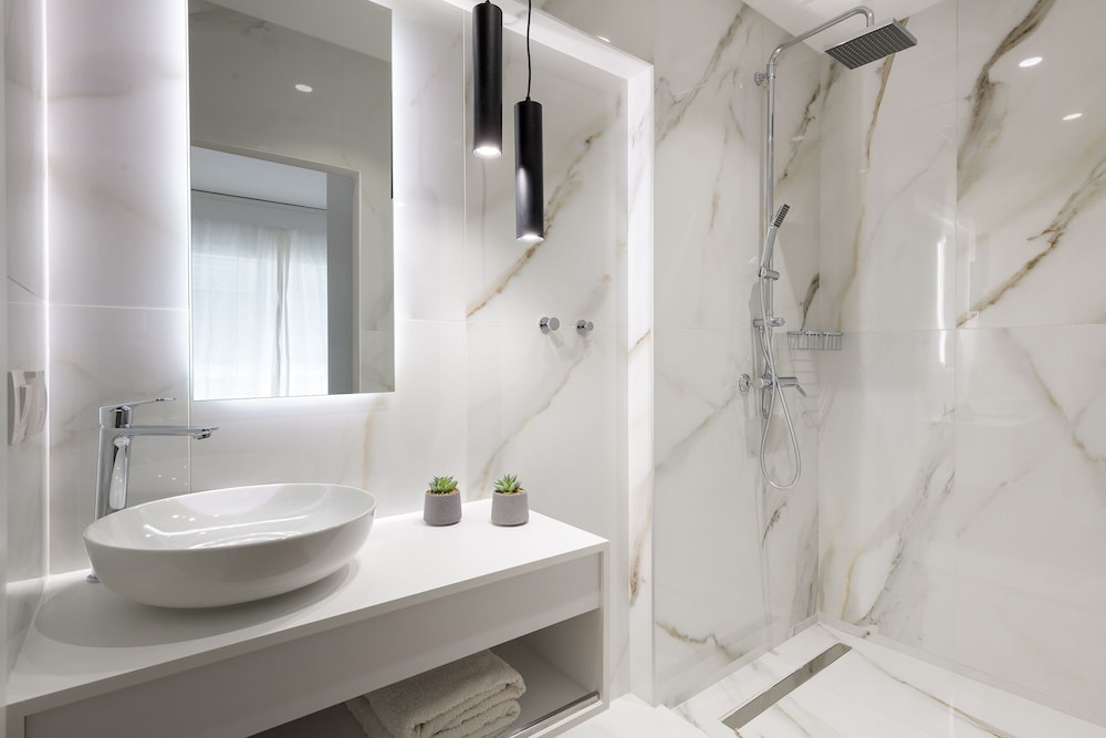 Harmony Elegant Central Apartment