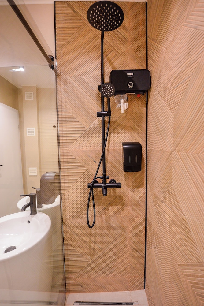 Wabi Sabi - One Bedroom - Romana Square