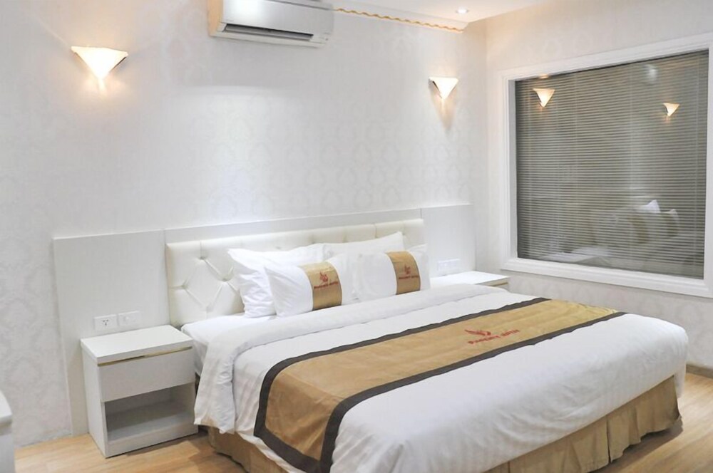 Phoenix Hotel